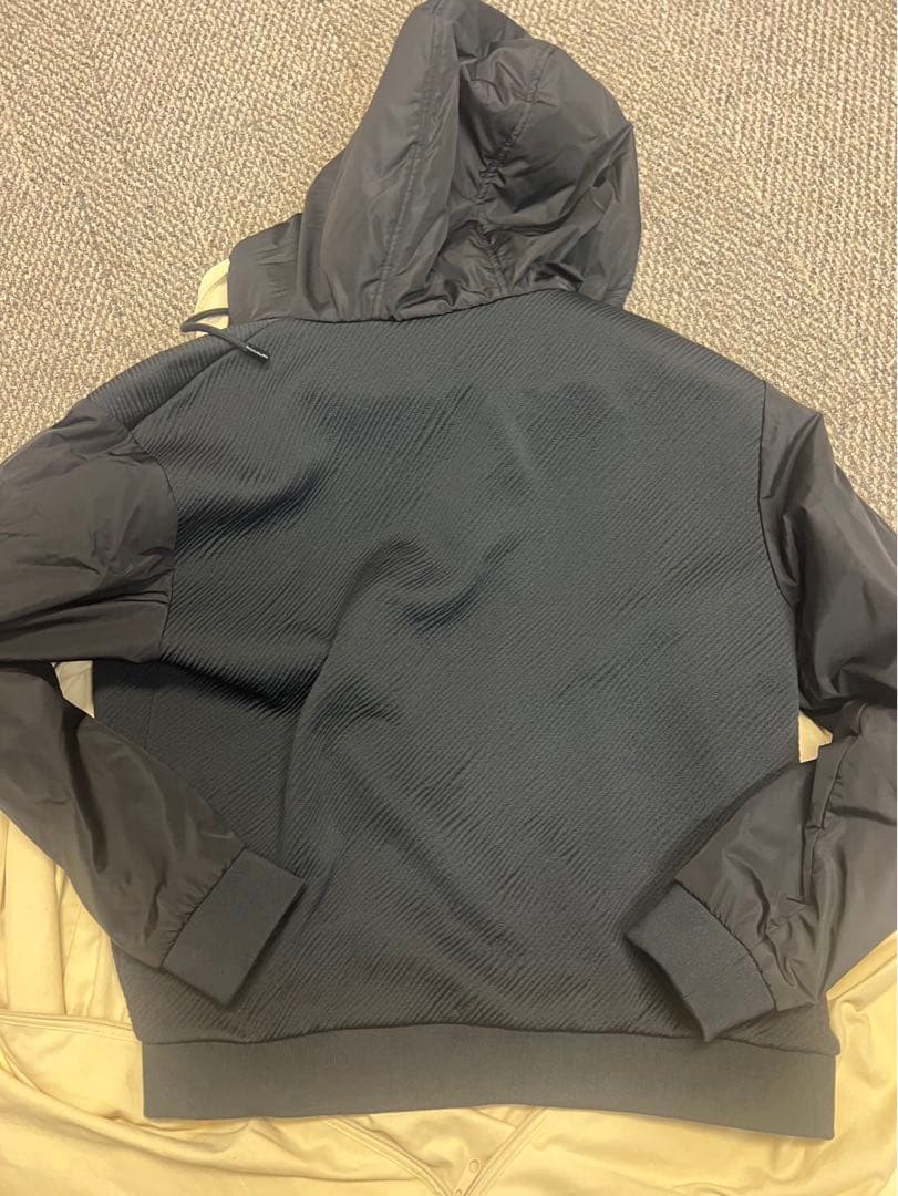 ルイヴィトン　パーカー　Mサイズ　直営店購入品　定価27万