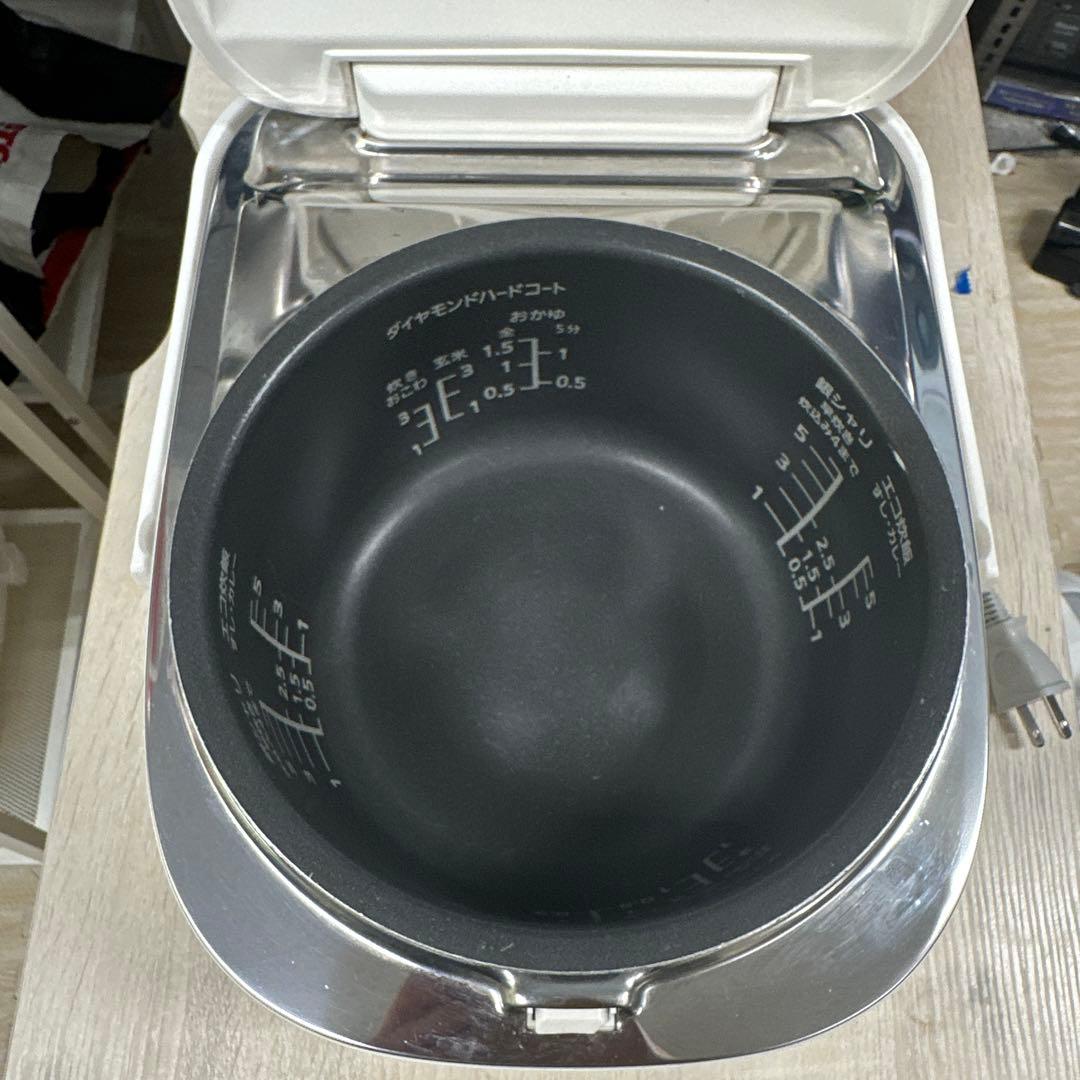 【Panasonic/IH炊飯器 SR-UNX101】白　家電　パナソニック