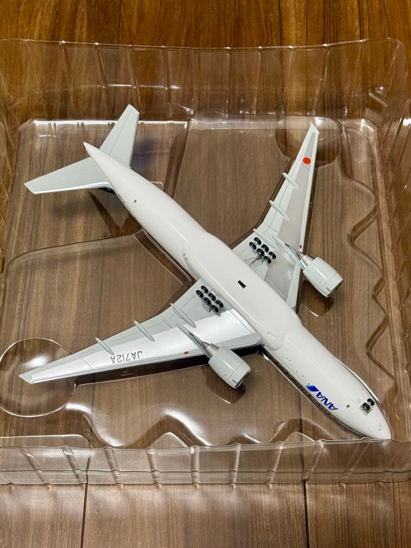 全日空商事 NH20078 JA712A B777-200 1/200