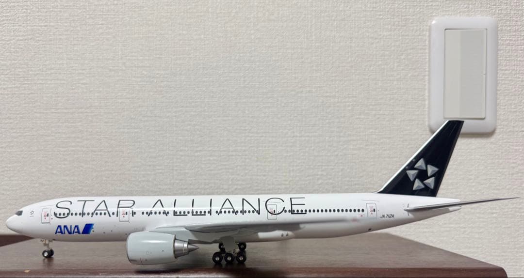 全日空商事 NH20078 JA712A B777-200 1/200