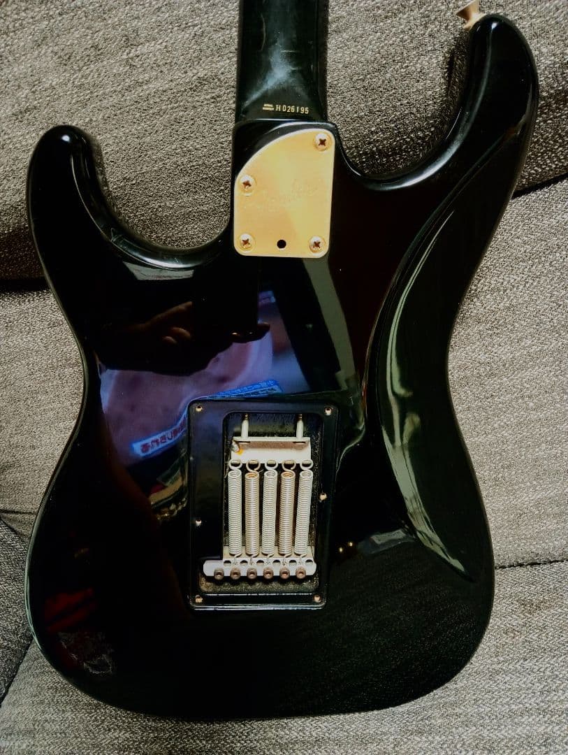 FenderSTMミディアムスケール ネック調整フレット擦合済 変えピックガード