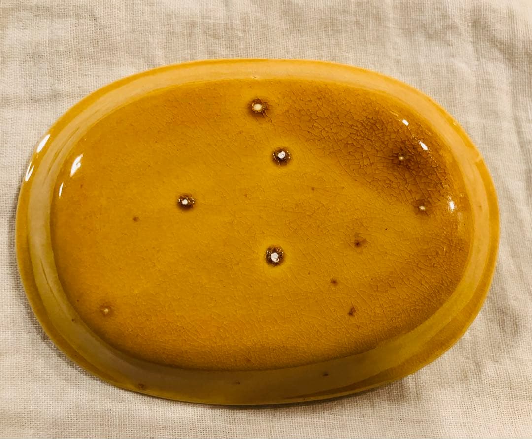 珉平焼　黄釉浮彫龍紋小判皿　2客