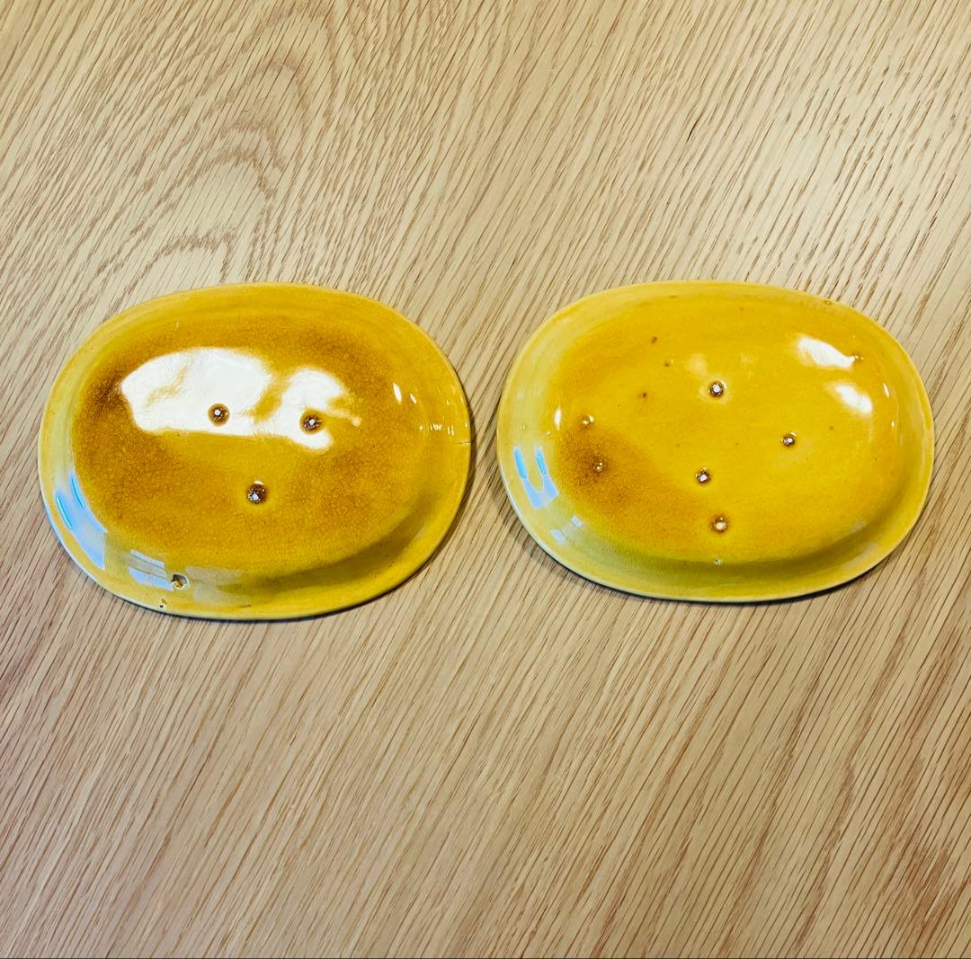 珉平焼　黄釉浮彫龍紋小判皿　2客