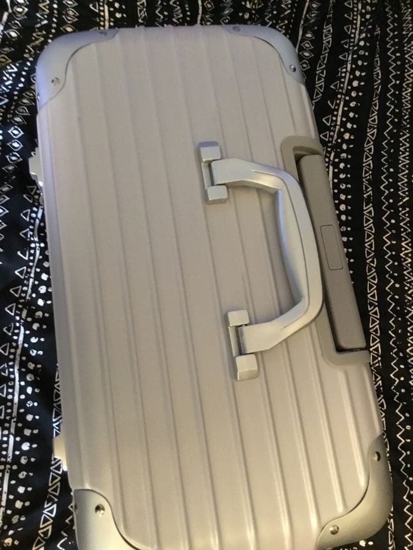 18寸キャリーバッグ★シルバー★★TSAロック搭載ビジネストラベルバッグ軽量防水