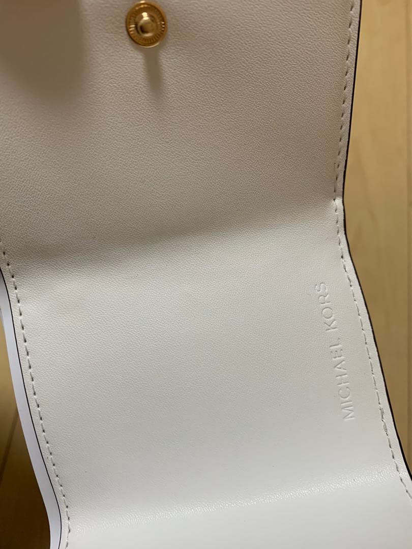 MICHAEL KORS 三つ折り財布