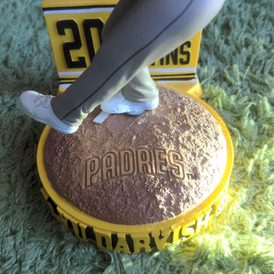 ダルビッシュ 200勝記念 ボブルヘッド【国内限定1000個生産品】