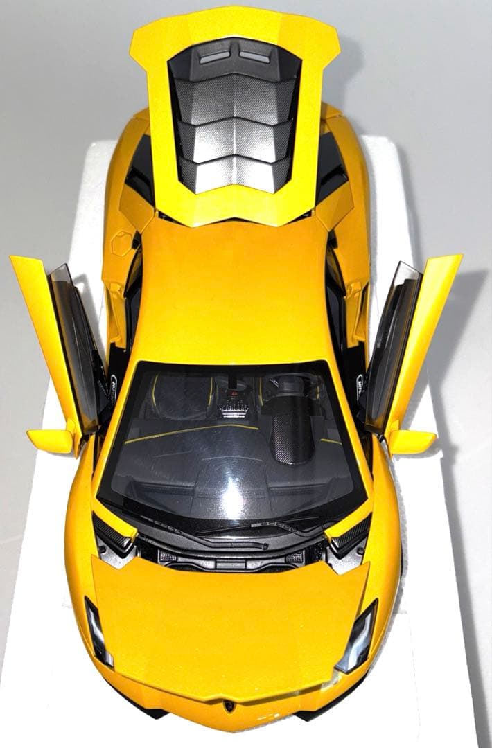 オートアート ランボルギーニ アベンタドールS 1/18