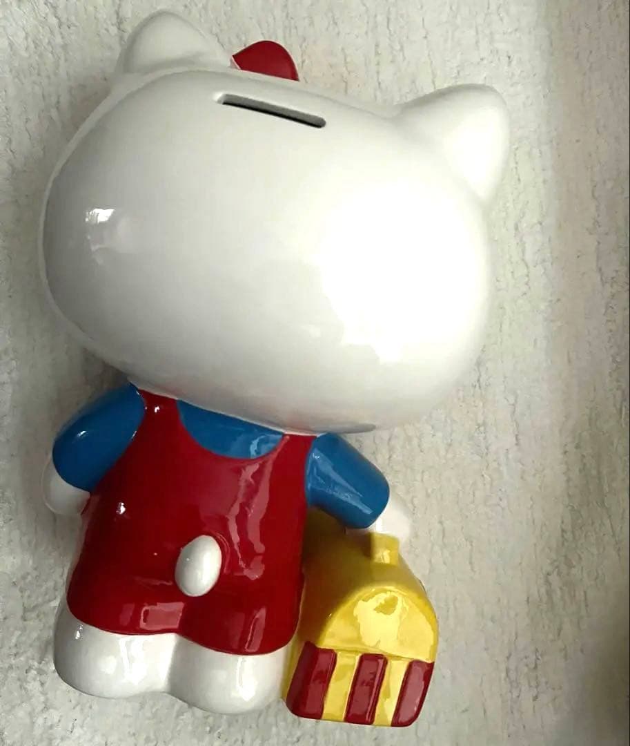 【サンリオ・Sanrio】ハローキティ 陶器製貯金箱 全長約26センチ