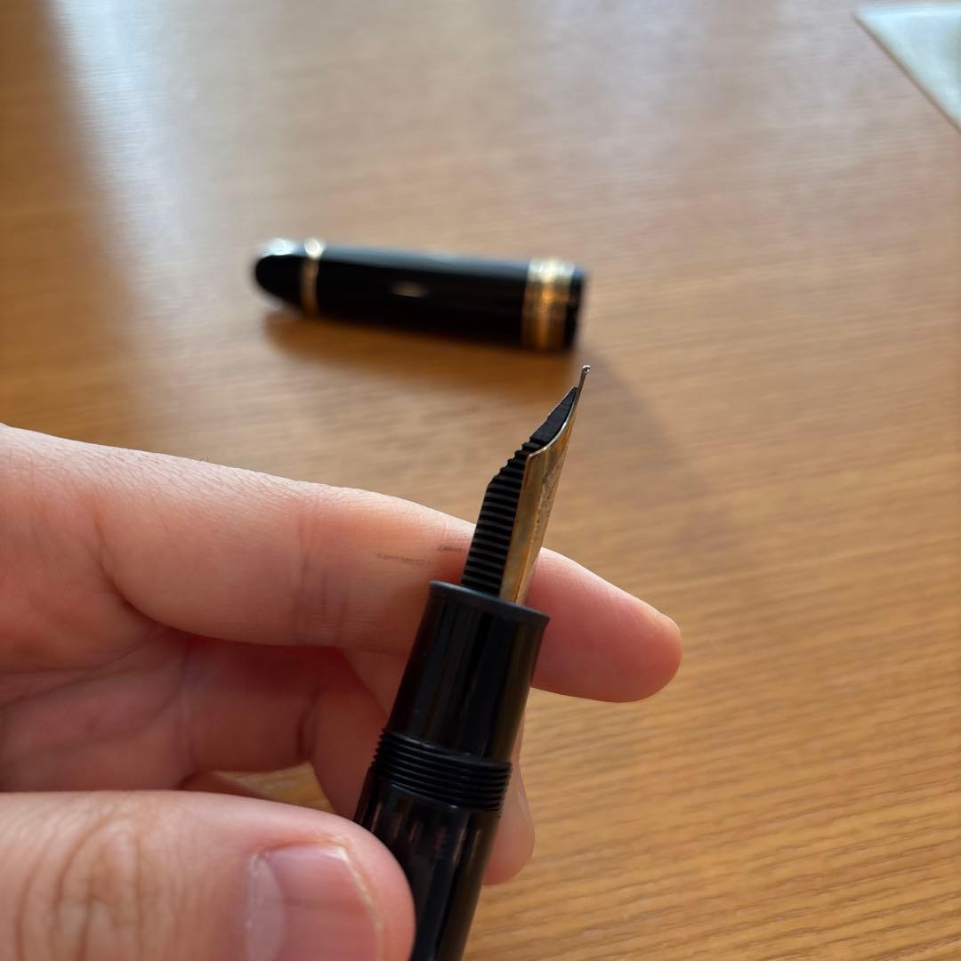 モンブランマイスターシュテュック149万年筆14K
