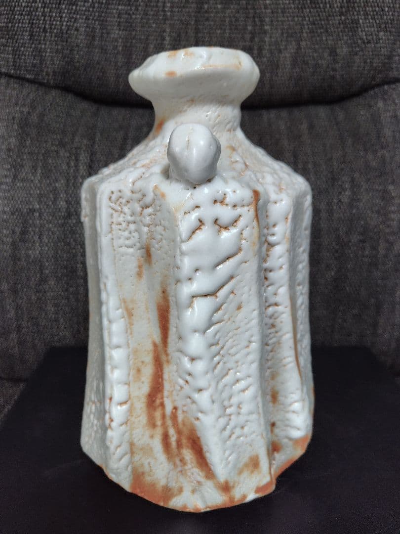 加藤豊久（土代久）　志野　花入　花器　花瓶　高さ26センチ