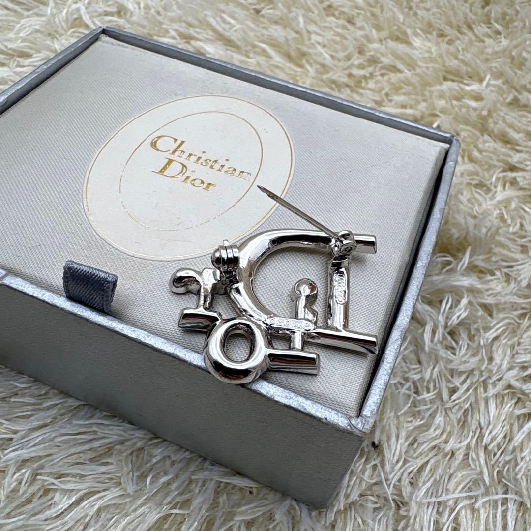 Christian Dior ロゴブローチ　ストーン　シルバーカラー