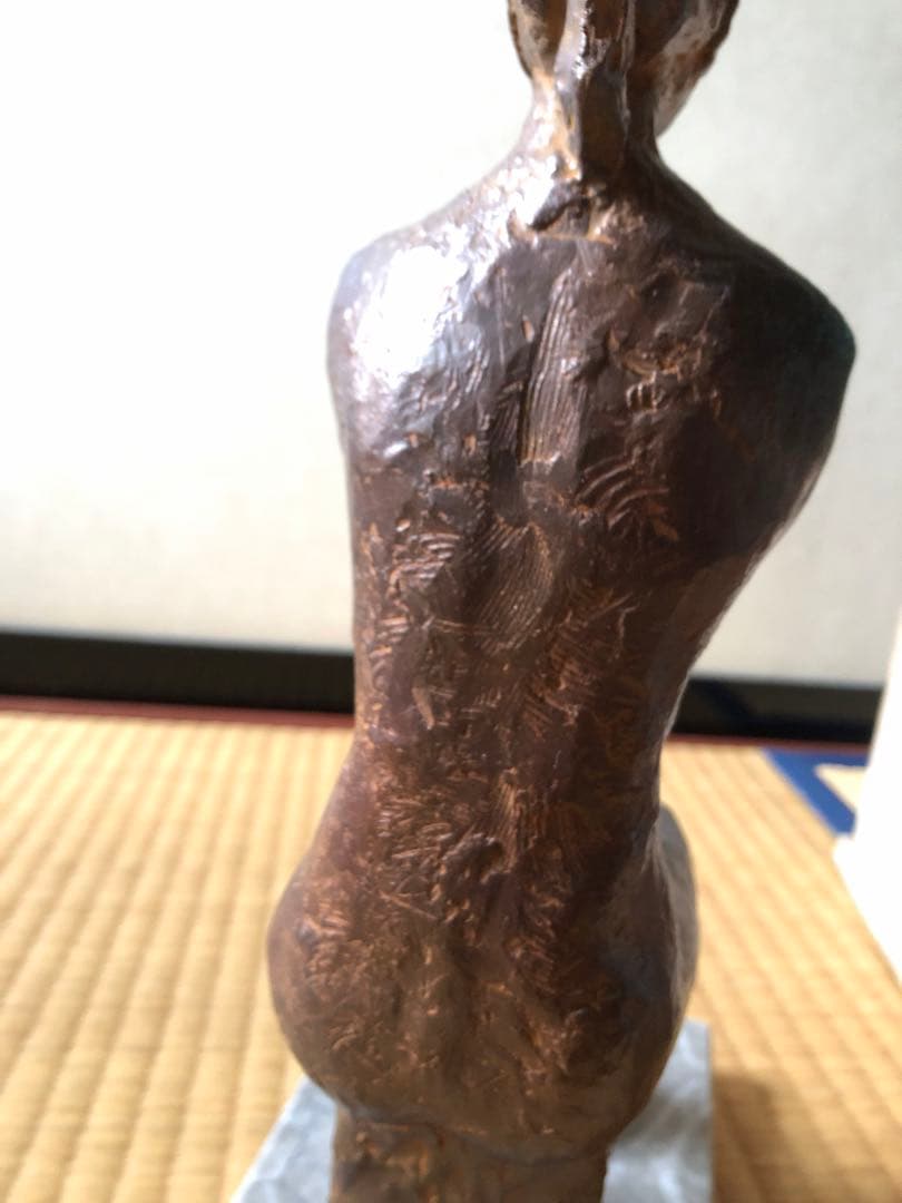 裸婦坐像　板橋一歩氏作　共箱入