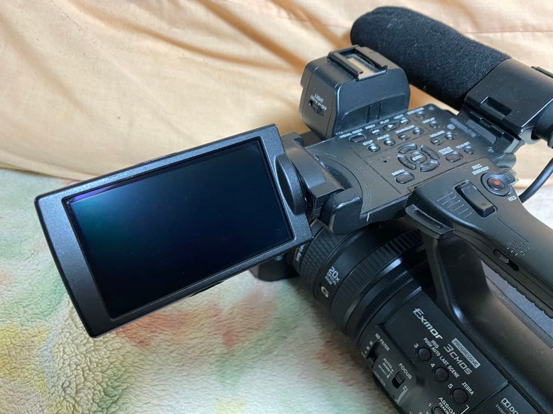 キ*イ様 Sony HXR-NX3 バッテリー付属　説明欄必読願います