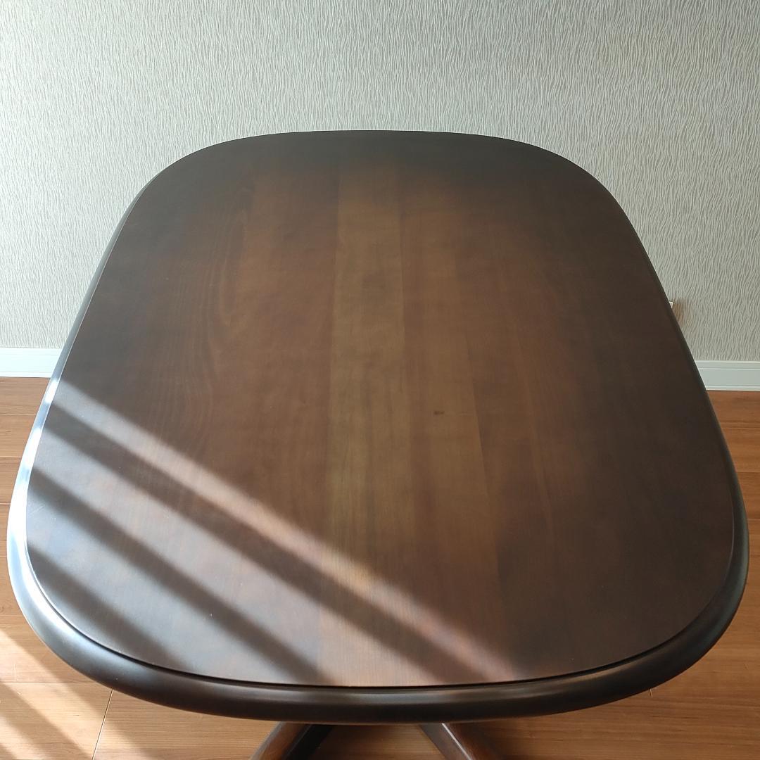 飛騨産業　キツツキマーク　ダイニングテーブル　オーバル型