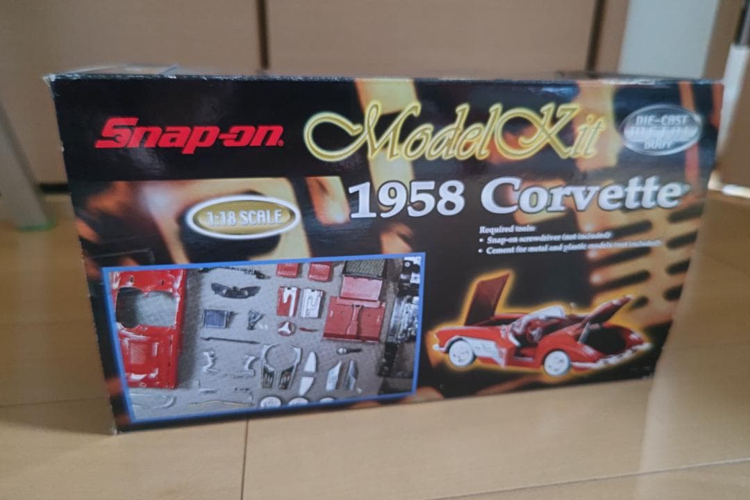 スナップオン　1:18サイズミニカー