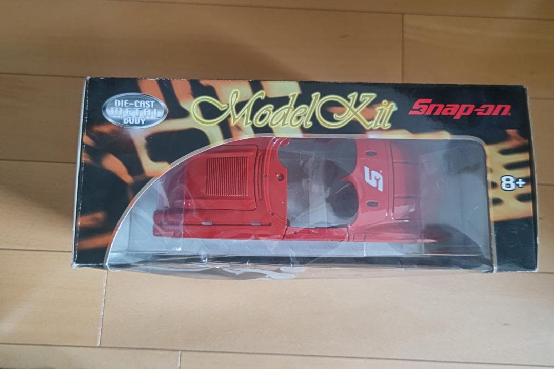 スナップオン　1:18サイズミニカー
