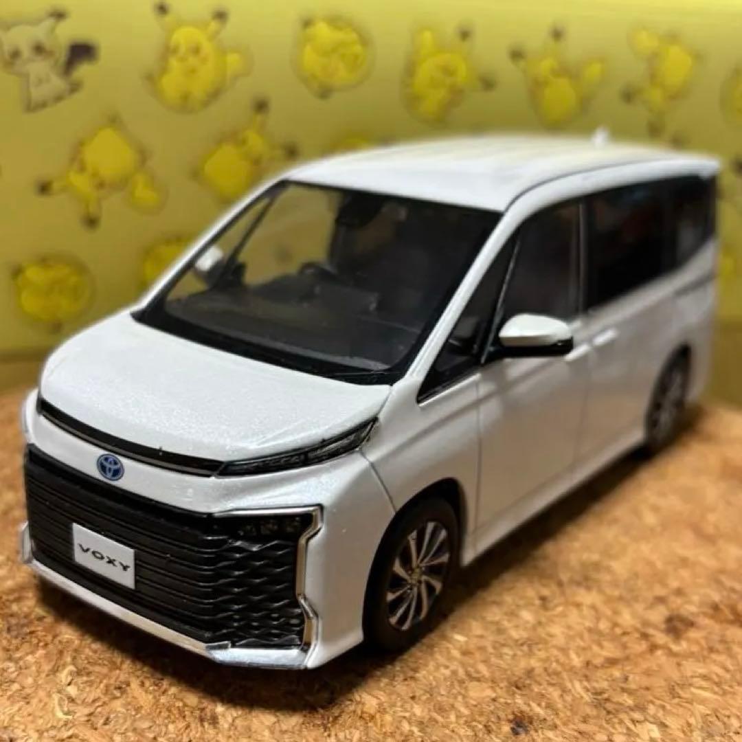 トヨタ 90ヴォクシー カラーサンプル ホワイト(セール中)