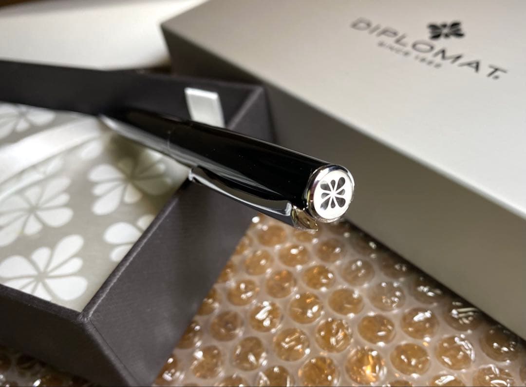 DIPLOMAT 　ディプロマット　エスティーム　ボールペン　　ブラックラッカー