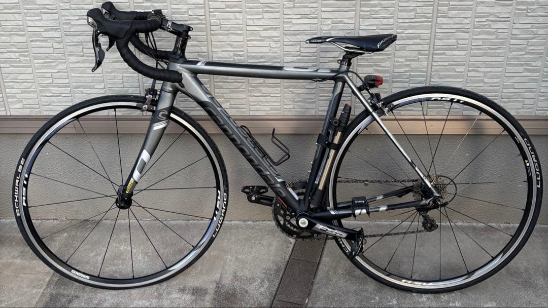 CANNONDALE CAAD10 キャノンデール　ロードバイク