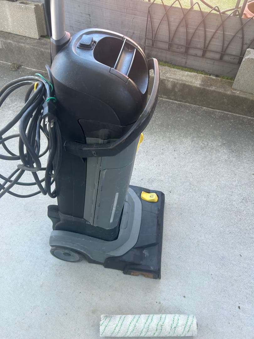 Kärcher ケルヒャー 自動床洗浄機　BR30/4