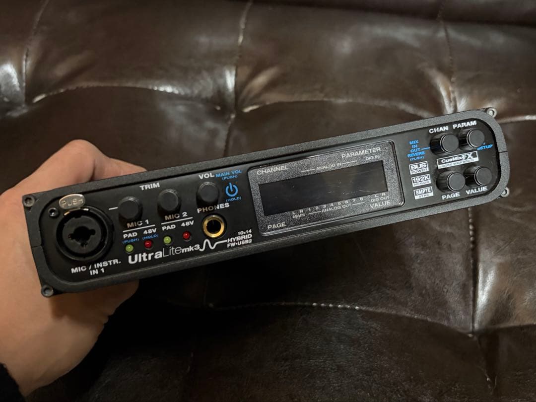 MOTU UltraLite mk3 Hybrid オーディオインターフェイス