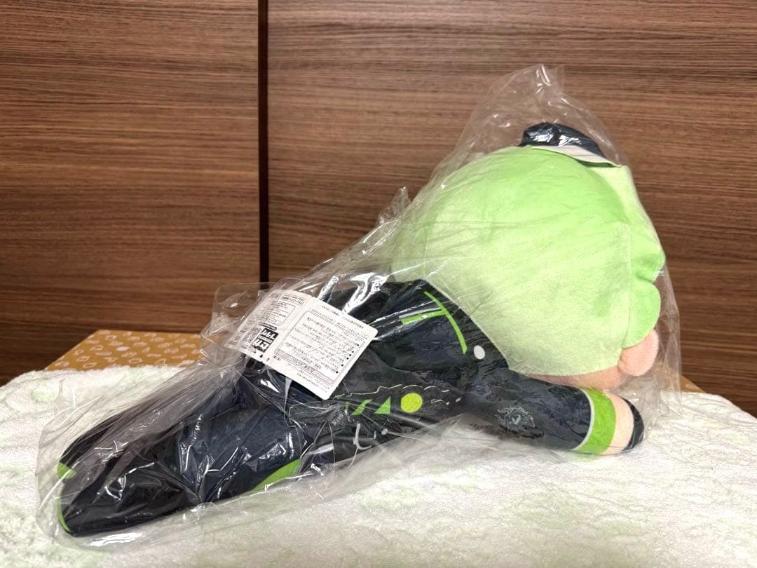 セベク　シルバー　メガジャンボ寝そべりぬいぐるみ　★ ディズニー　ツイステ