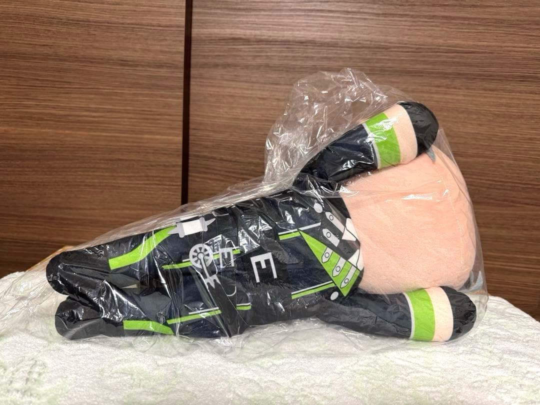 セベク　シルバー　メガジャンボ寝そべりぬいぐるみ　★ ディズニー　ツイステ