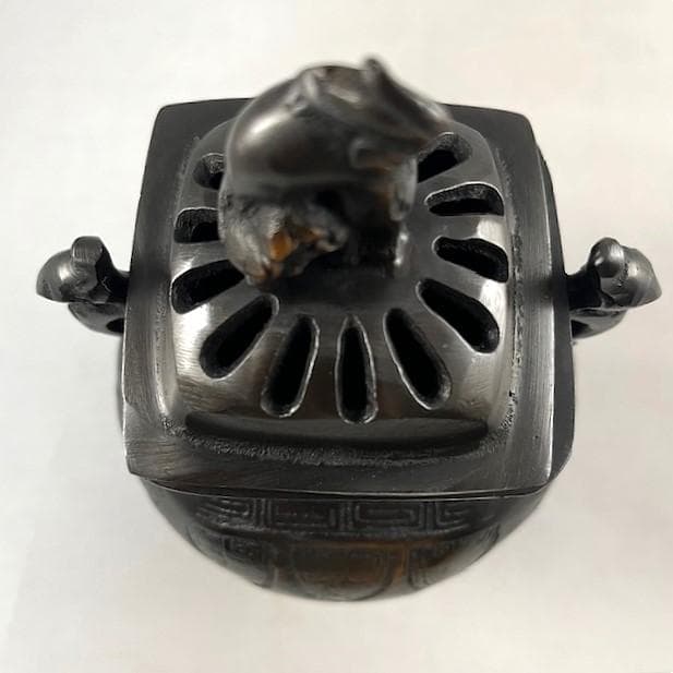 四角菖蒲文鋳銅香炉　秀月　茶道具　共箱