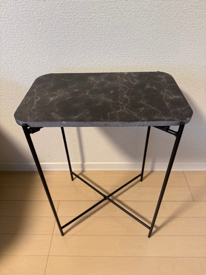 ZARA  マーブル調サイドテーブル