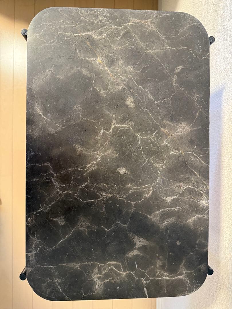 ZARA  マーブル調サイドテーブル