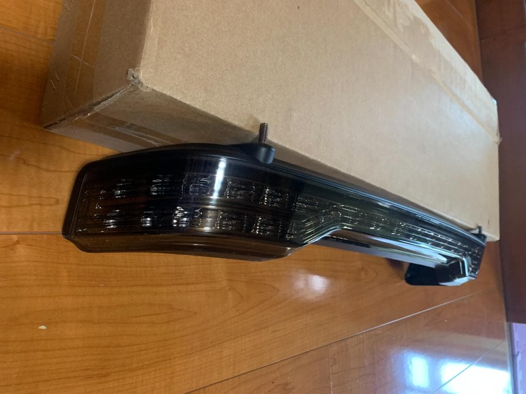 ハーレーダビッドソン 純正品 ツアーパック用LEDテールライト / スモーク