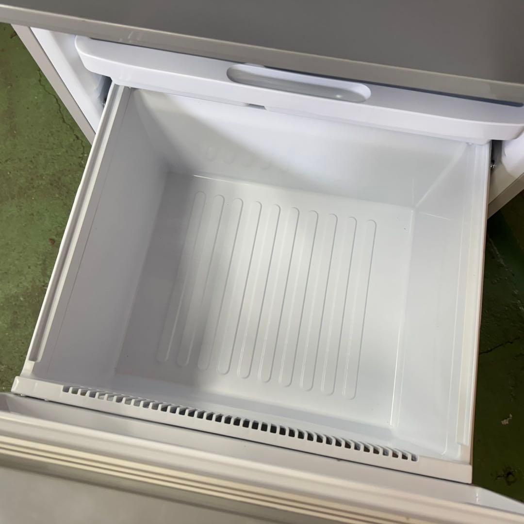 327★2022年製★シャープ　冷蔵庫　大型　3ドア　右、左、両開き　300L