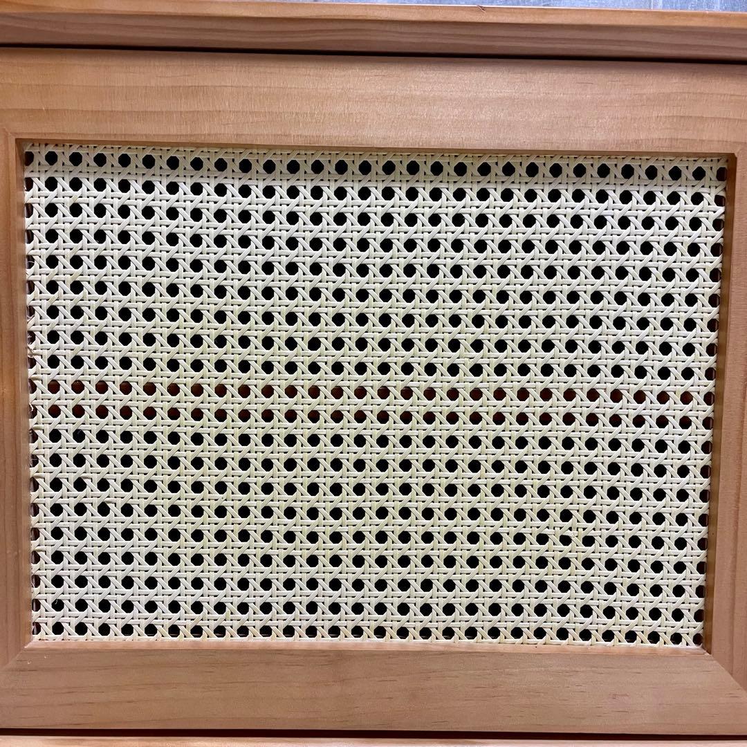 木製ラタン扉キャビネット