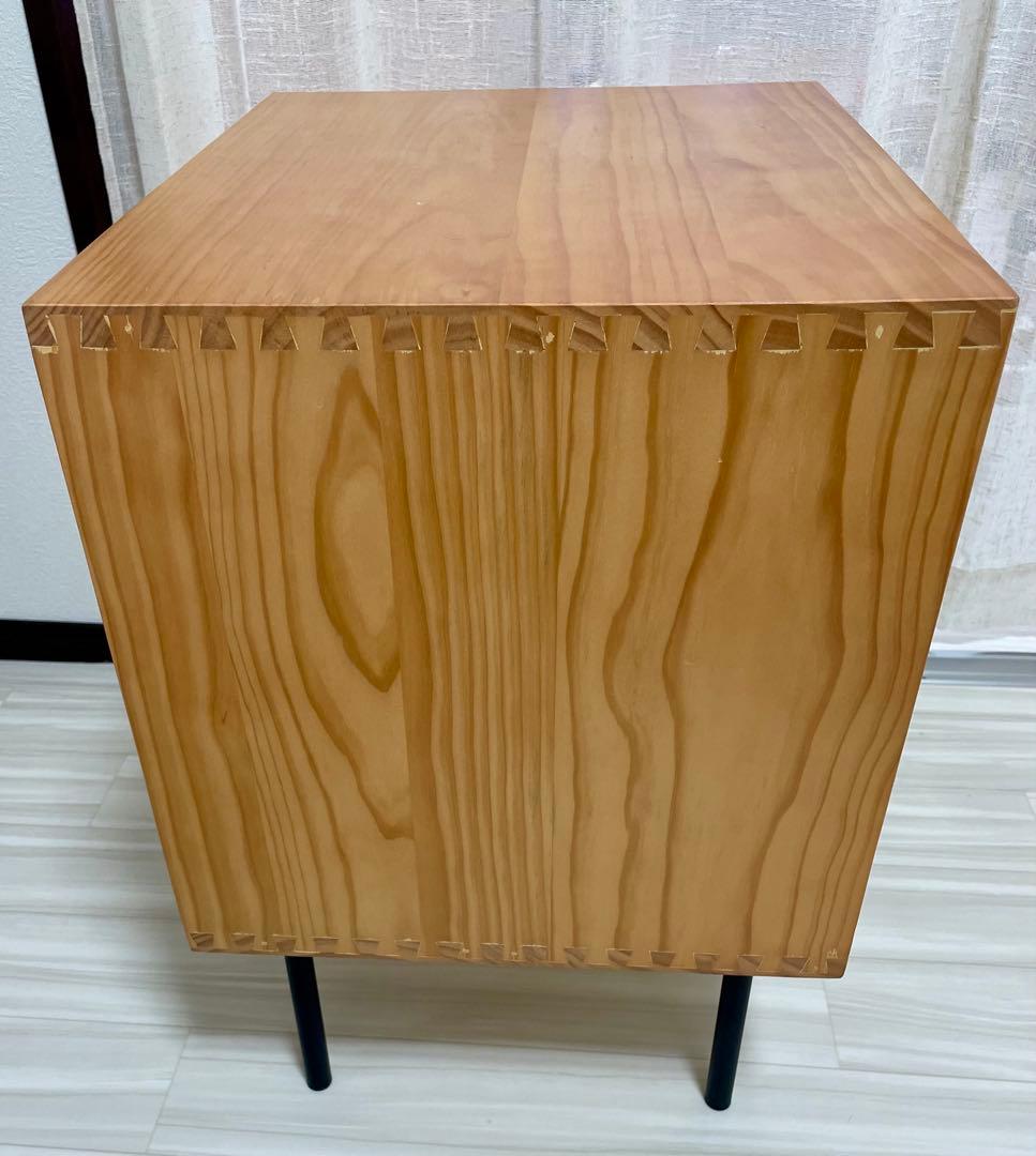 木製ラタン扉キャビネット