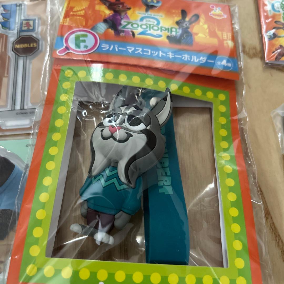 ズートピア2 ハッピーくじ　フィギュア　アロハシャツ　キャップ　他　まとめ