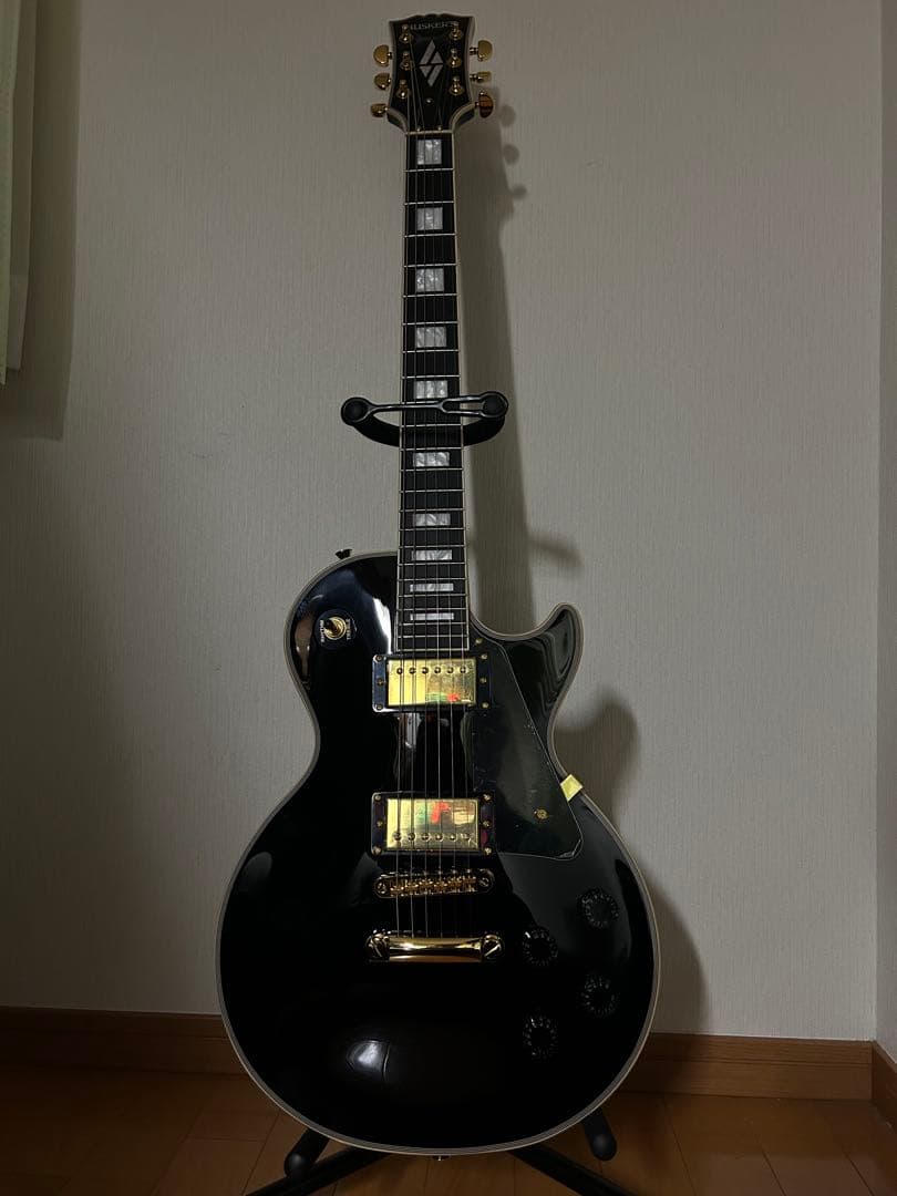 ブラックエレキギター 22フレット