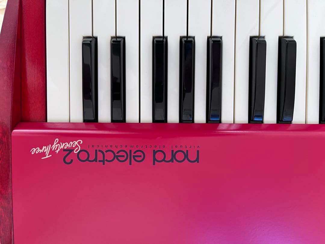 Clavia Nord Electro2 73(純正ケース付)美品　動作良好