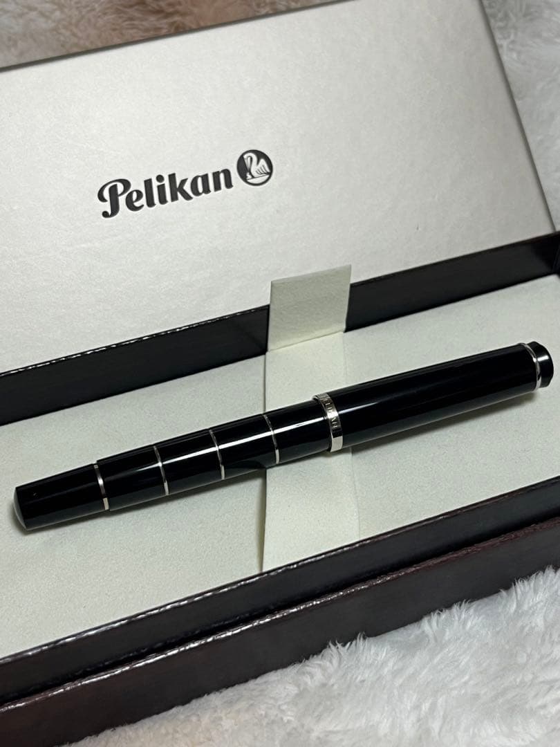 ☆新品未使用 ペリカン 万年筆 クラシック M215 ブラック ニブEF 極細☆