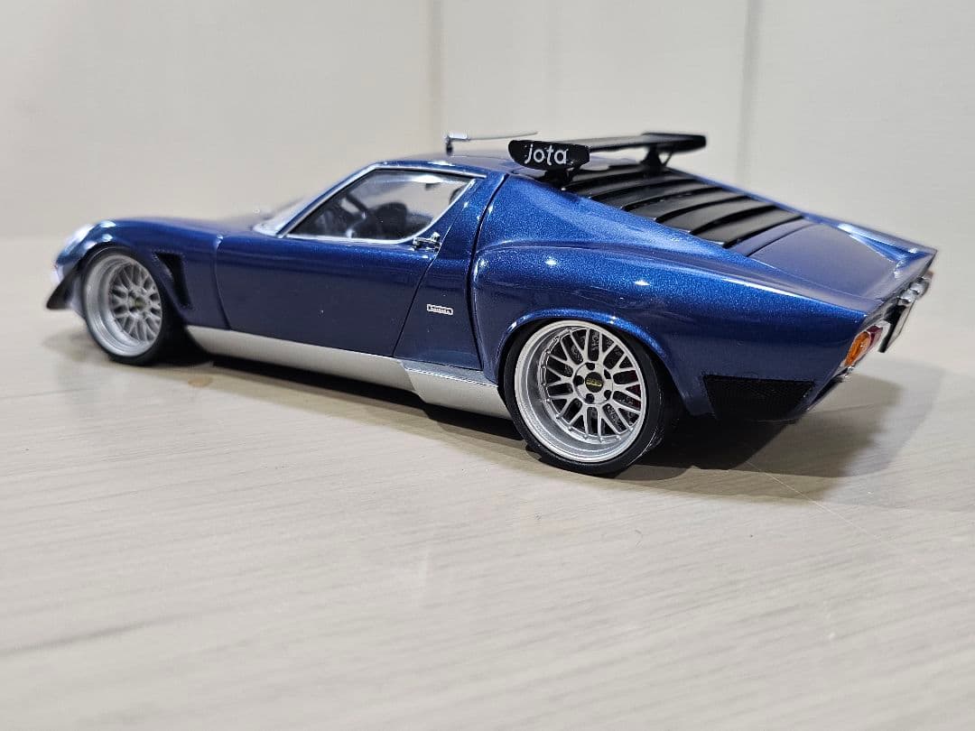 京商　1/18　ランボルギーニ・イオタ・SVR