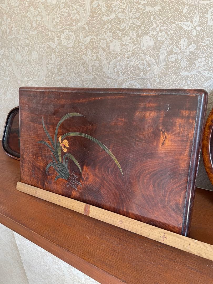 未使用　漆器盆セット 御膳　手彫り花柄