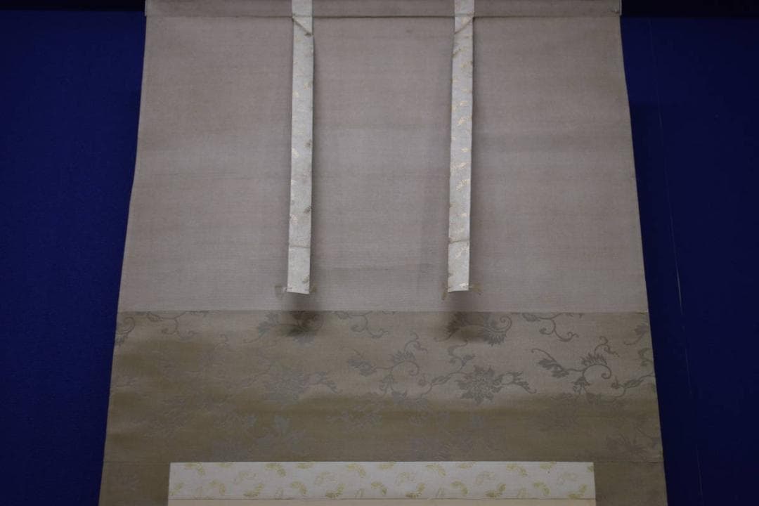 真作/森春岳/岸連山門下/春暁松鴬図/絹表装/桐共箱付/布袋屋掛軸HJ-666