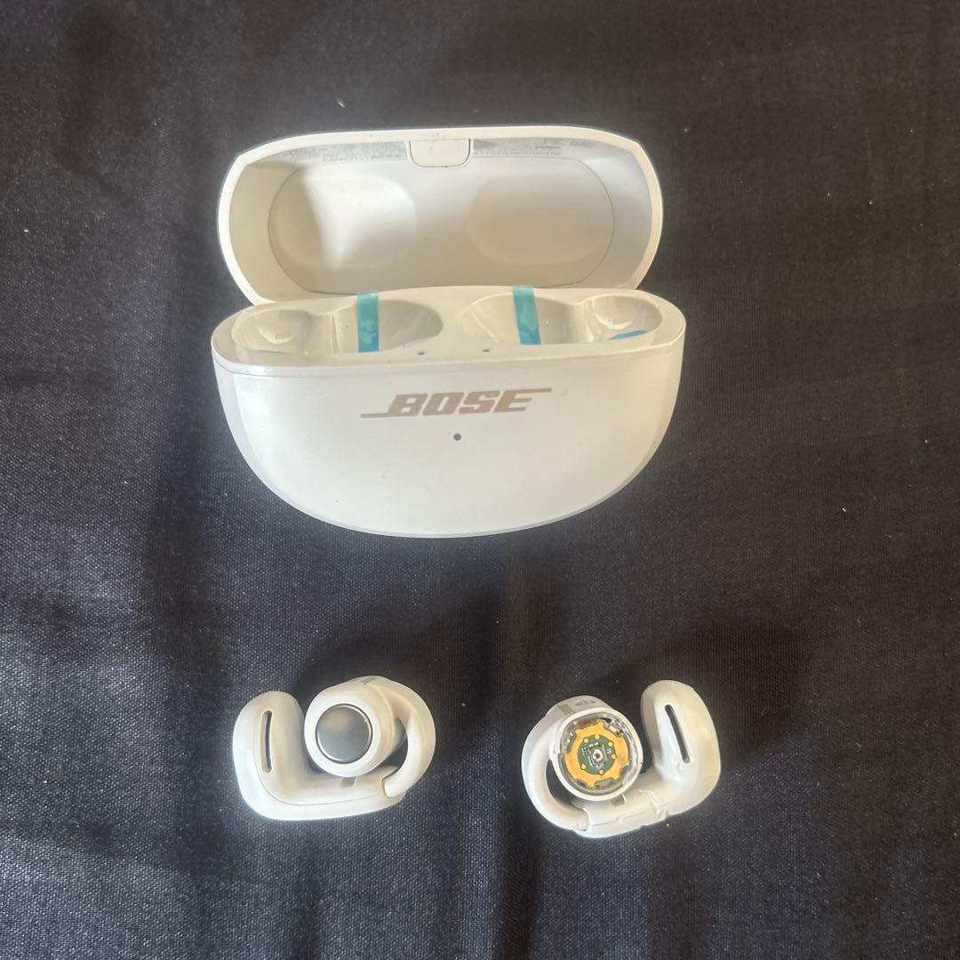 定価39,600円 BOSE ワイヤレスイヤホン ホワイト 充電ケース付き