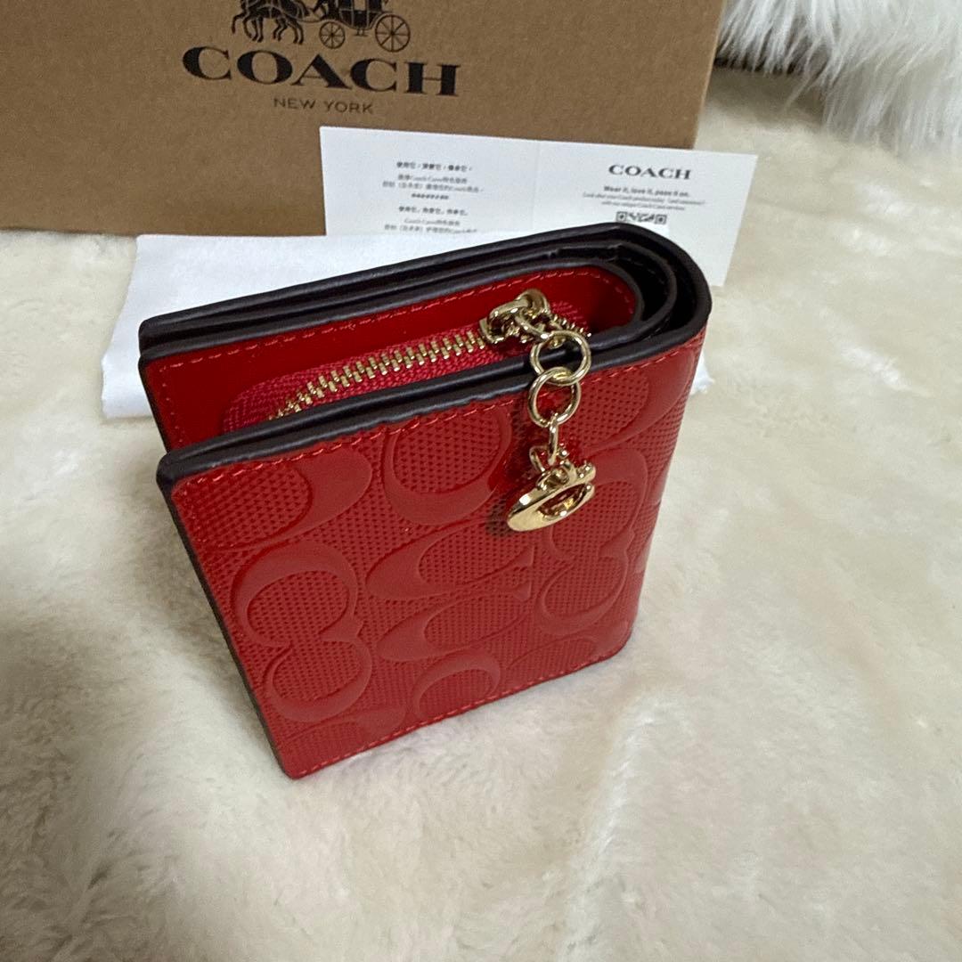COACH 赤 エナメル 二つ折り財布
