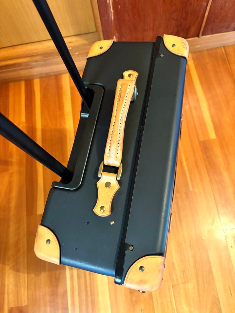 【廃盤】TRIO スーツケース/キャリーケース CLOONEY ベルト付 日本製