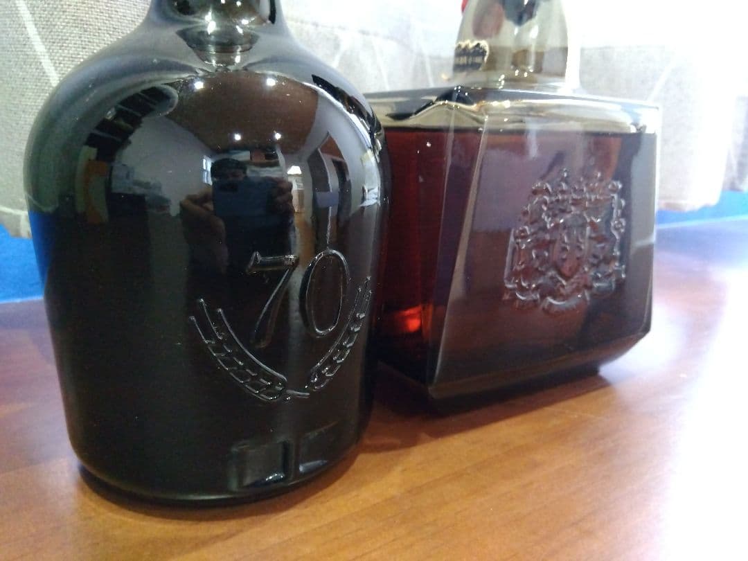 サントリー　ウイスキー　ローヤル　リザーブ　特級　古酒