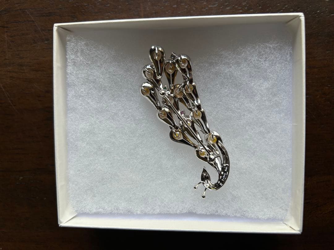 あこやパール　エメラルド　ルビー　サファイア　ブローチ