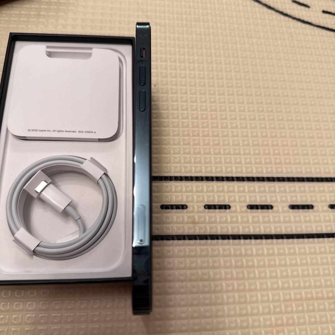 n*i様 iPhone 12pro 256GB 本体＋箱＋付属品付