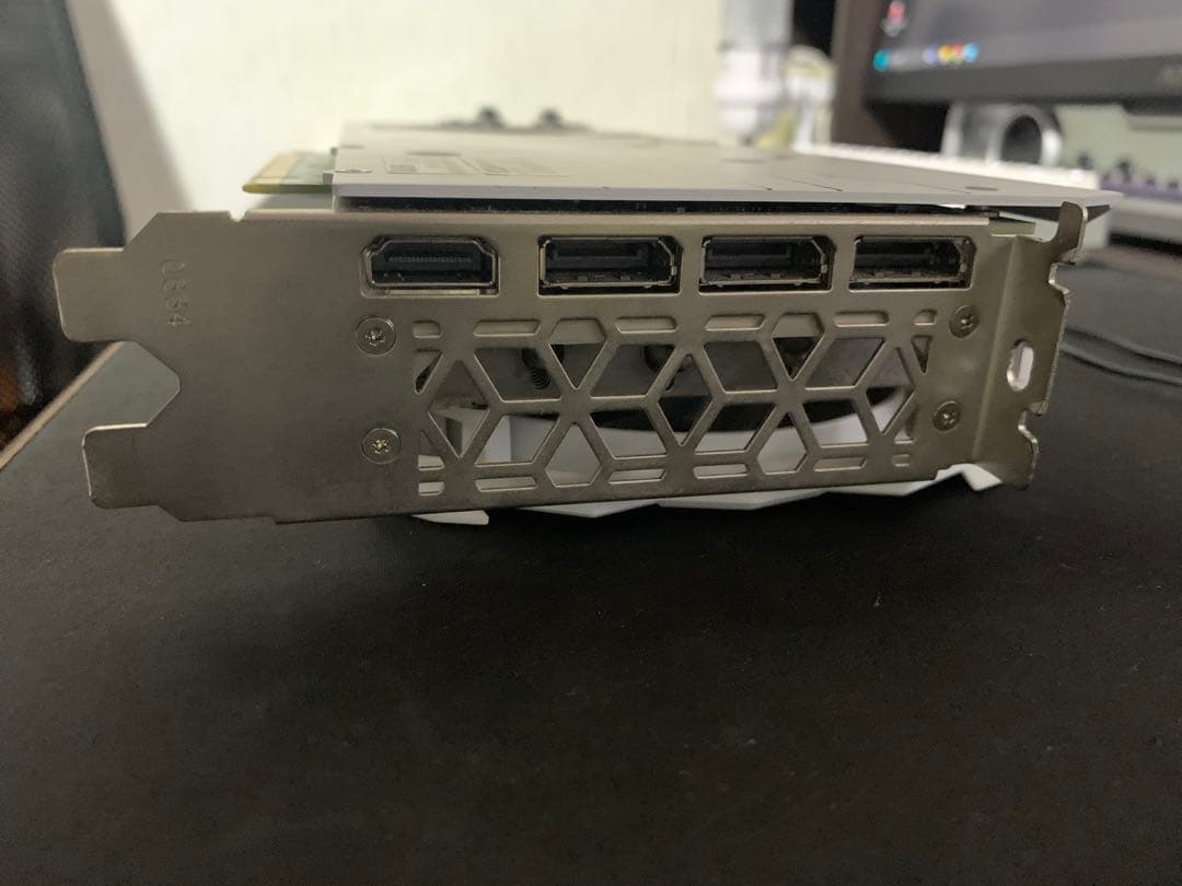 玄人志向 GeForce RTX4070 ホワイト グラフィックボード