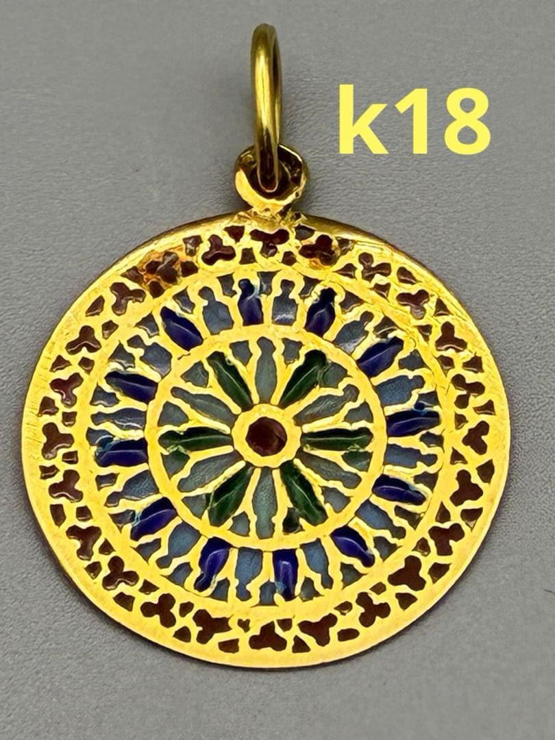 せりな⭐️ ノートルダム聖堂　ペンダント　レディース　k18