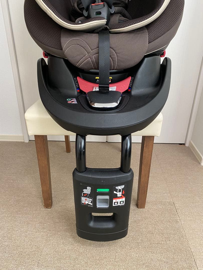 エールべべ クルット5s グランス チャイルドシート シートベルトで固定タイプ